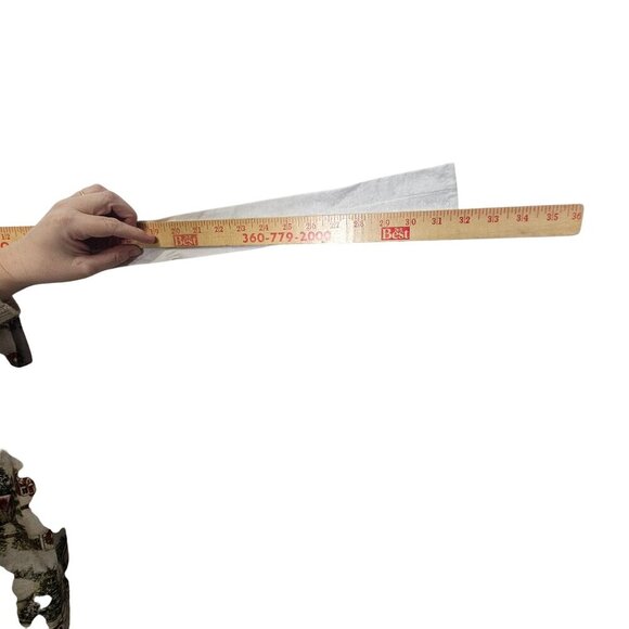 Vintage-Inspired Christmas Apron With Festive‎ Holiday Scenes Homemade Ruffles - Picture 7 of 8